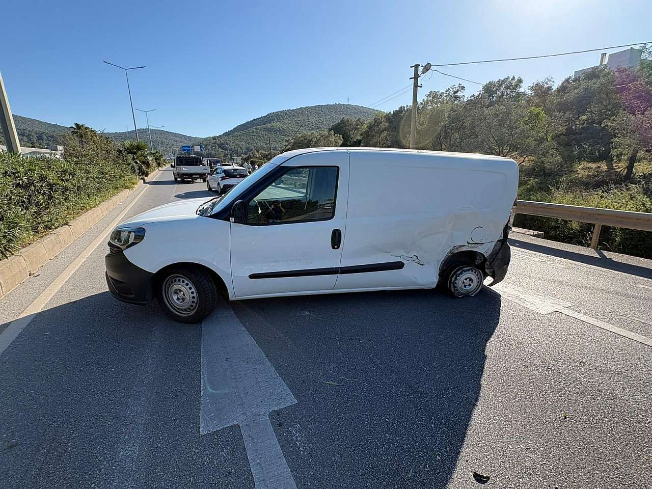 Muğla'da Araç Takla Attı, Uzun Araç Kuyrukları Oluştu 2